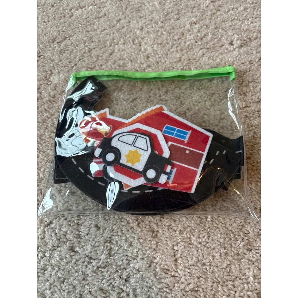 Vtg Felt Road Track Play Set w Vehicles Signs Schoolhouse People 19 Pieces Case